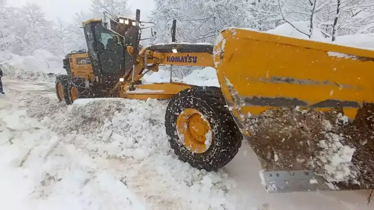 Doğu Karadeniz'de Kar Fırtınası: 141 Köy Yolu Kapandı