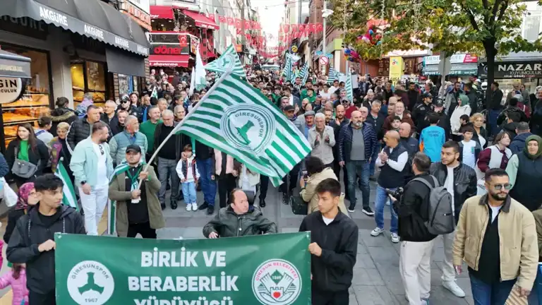 Karadeniz Takımı İçin Destek Yürüyüşü